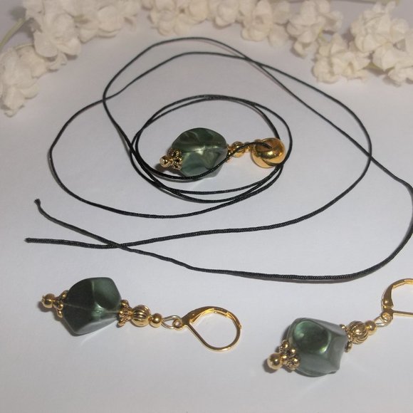 Green & Gold Handmade Beaded Earring & Necklace Set Fashion Accessory GIft 6886 - Picture 4 of 9